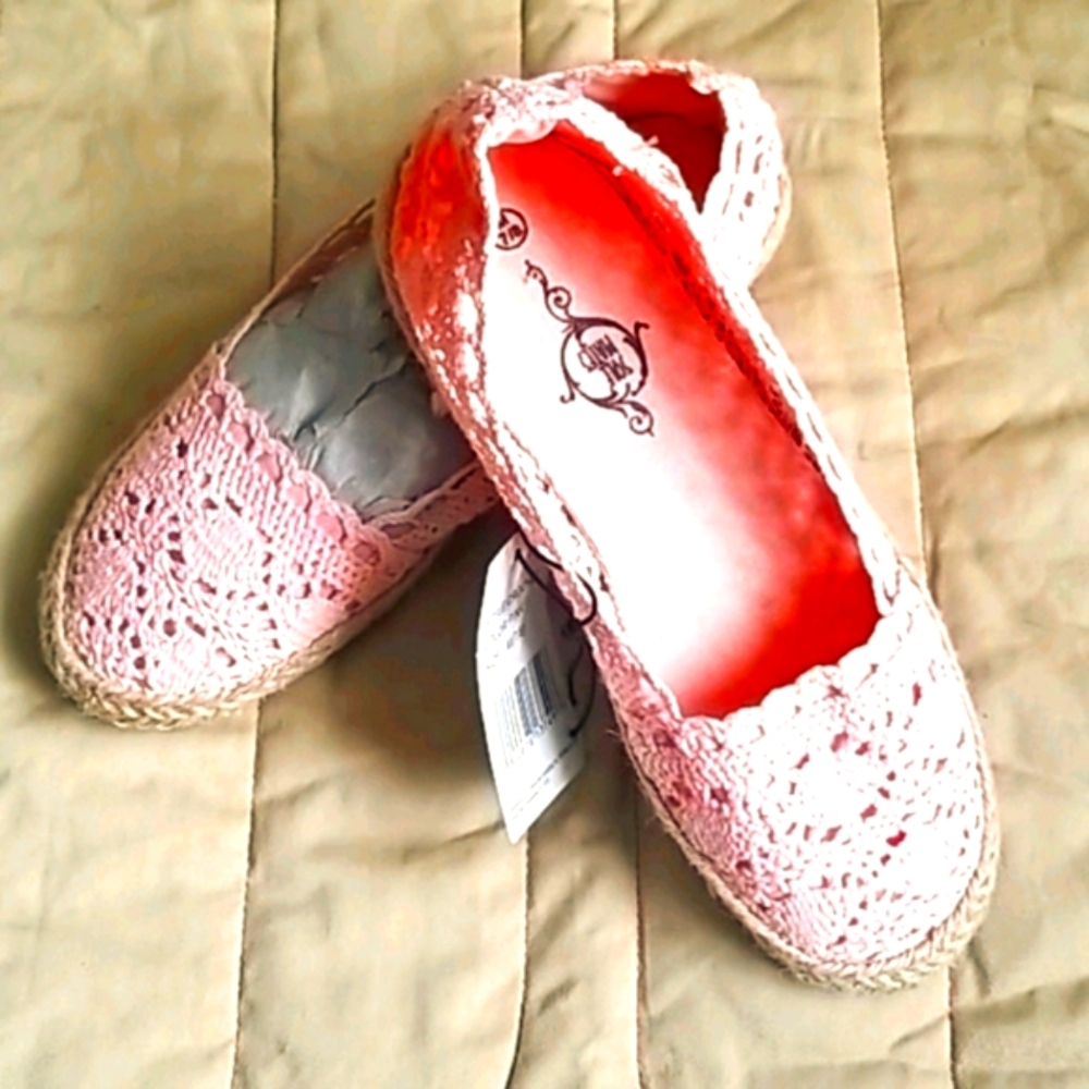 SOLE MATES Pink Crochet Shoes